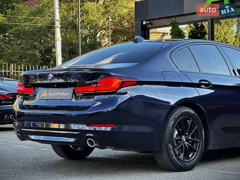 Седан BMW 5 Series 2016 в Киеве