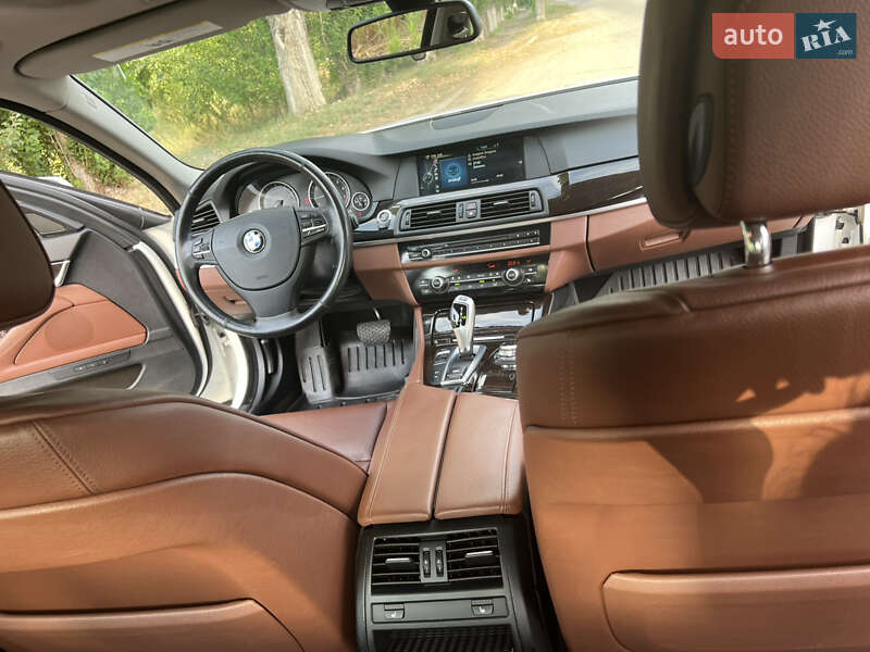 Седан BMW 5 Series 2013 в Кривому Розі