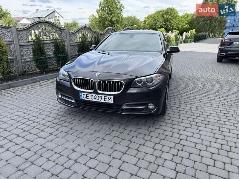 Седан BMW 5 Series 2016 в Хмельницком