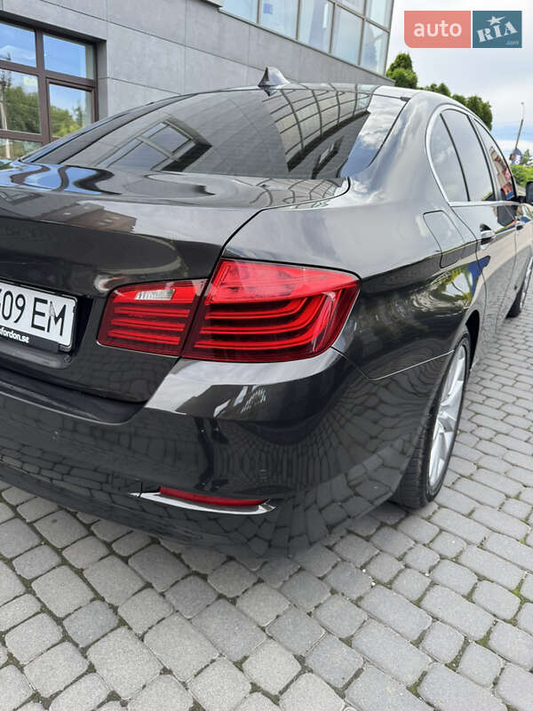Седан BMW 5 Series 2016 в Хмельницком