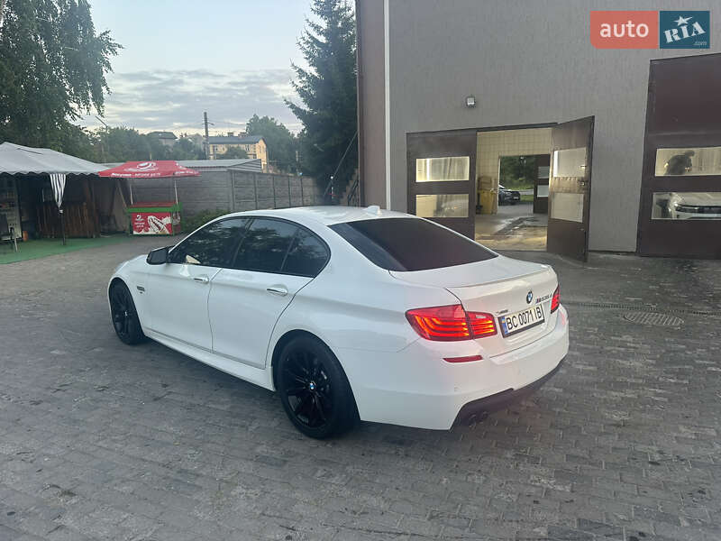 Седан BMW 5 Series 2016 в Львові
