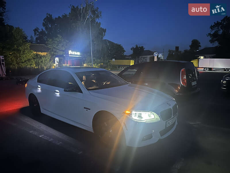 Седан BMW 5 Series 2016 в Львові