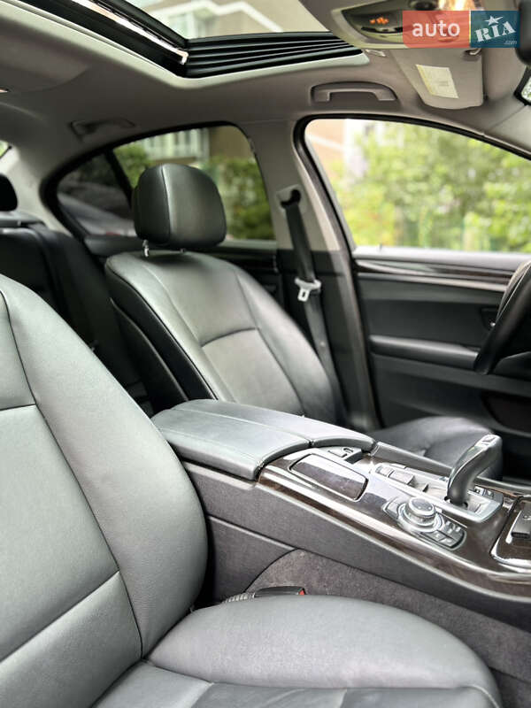 Седан BMW 5 Series 2013 в Львові