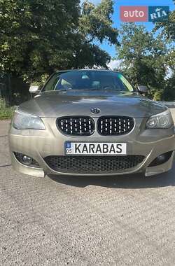 Седан BMW 5 Series 2004 в Карловке