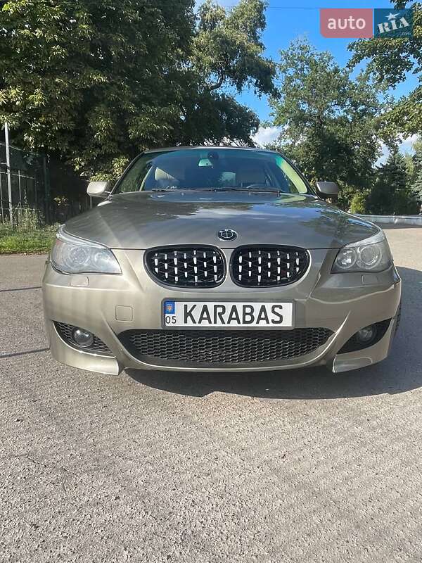 Седан BMW 5 Series 2004 в Карлівці