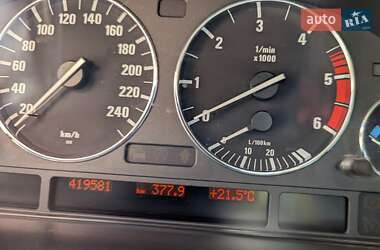 Універсал BMW 5 Series 2002 в  фото 15 Універсал BMW 5 Series 2002 в