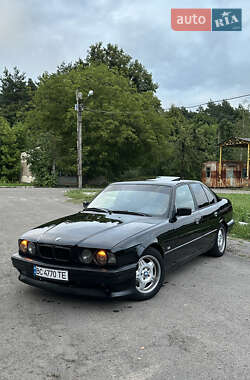 Седан BMW 5 Series 1990 в Радивиліві