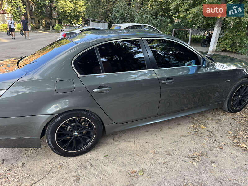 Седан BMW 5 Series 2005 в Киеве