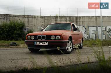 Седан BMW 5 Series 1990 в Львові