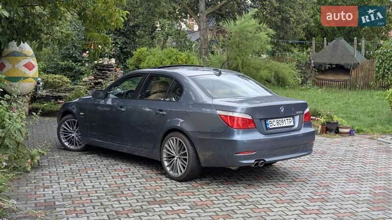 Седан BMW 5 Series 2009 в Львові