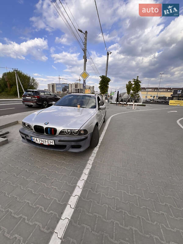 Універсал BMW 5 Series 2000 в Києві