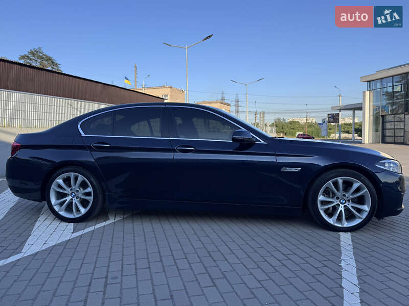 Седан BMW 5 Series 2016 в Запорожье