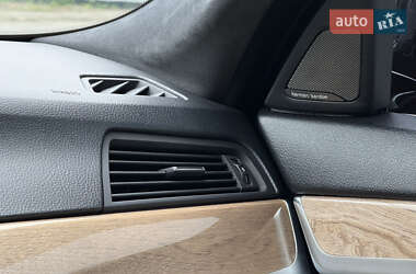 Седан BMW 5 Series 2011 в 