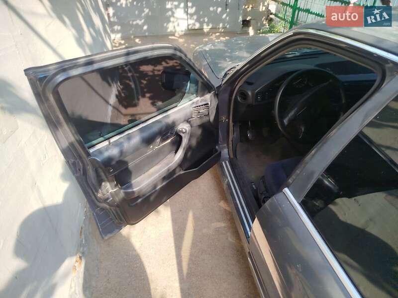 Седан BMW 5 Series 1992 в Первомайске