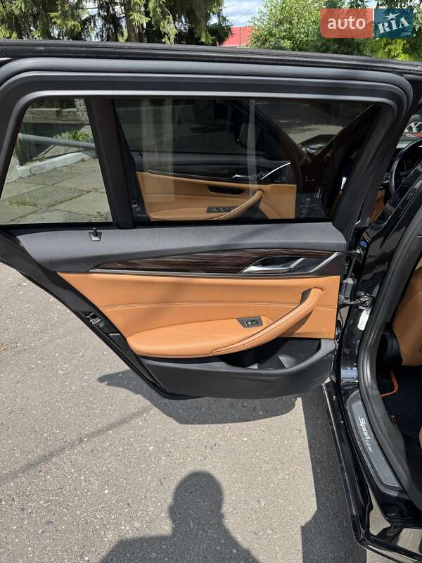 Универсал BMW 5 Series 2017 в Хмельницком