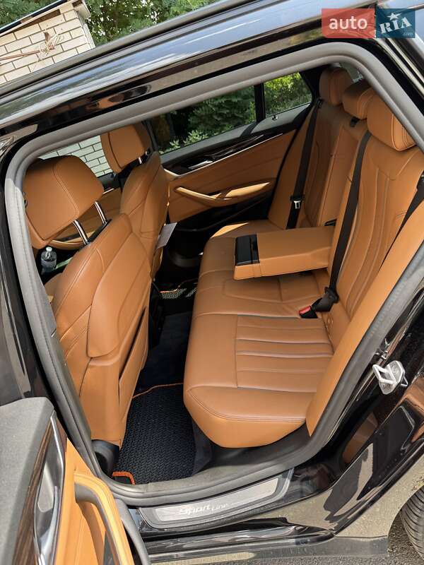 Универсал BMW 5 Series 2017 в Хмельницком