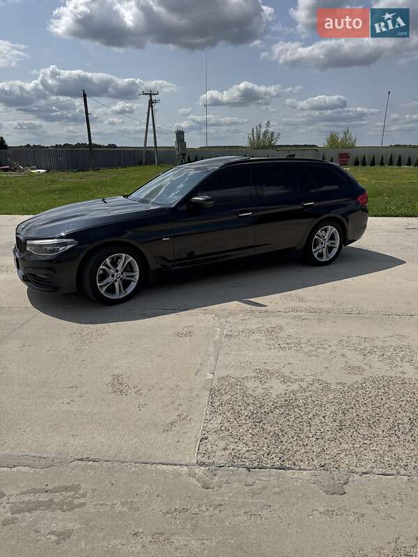 Универсал BMW 5 Series 2017 в Хмельницком