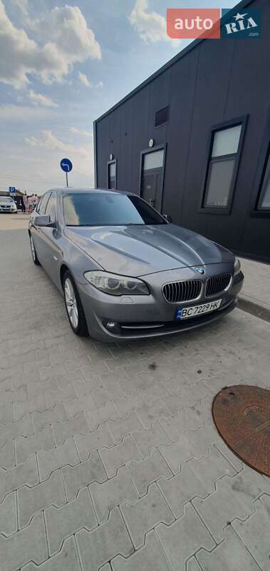 BMW 5 Series 2011