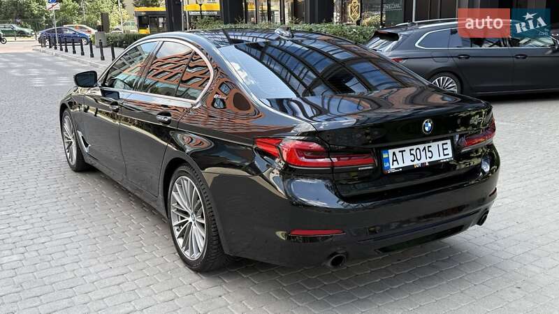 Седан BMW 5 Series 2017 в Львове