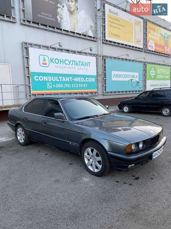 Седан BMW 5 Series 1990 в Павлограді