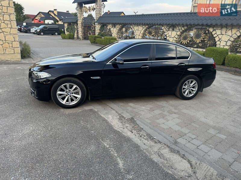 Седан BMW 5 Series 2016 в Львове