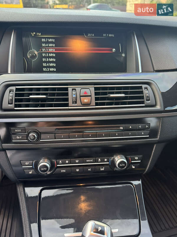 Седан BMW 5 Series 2016 в Львове