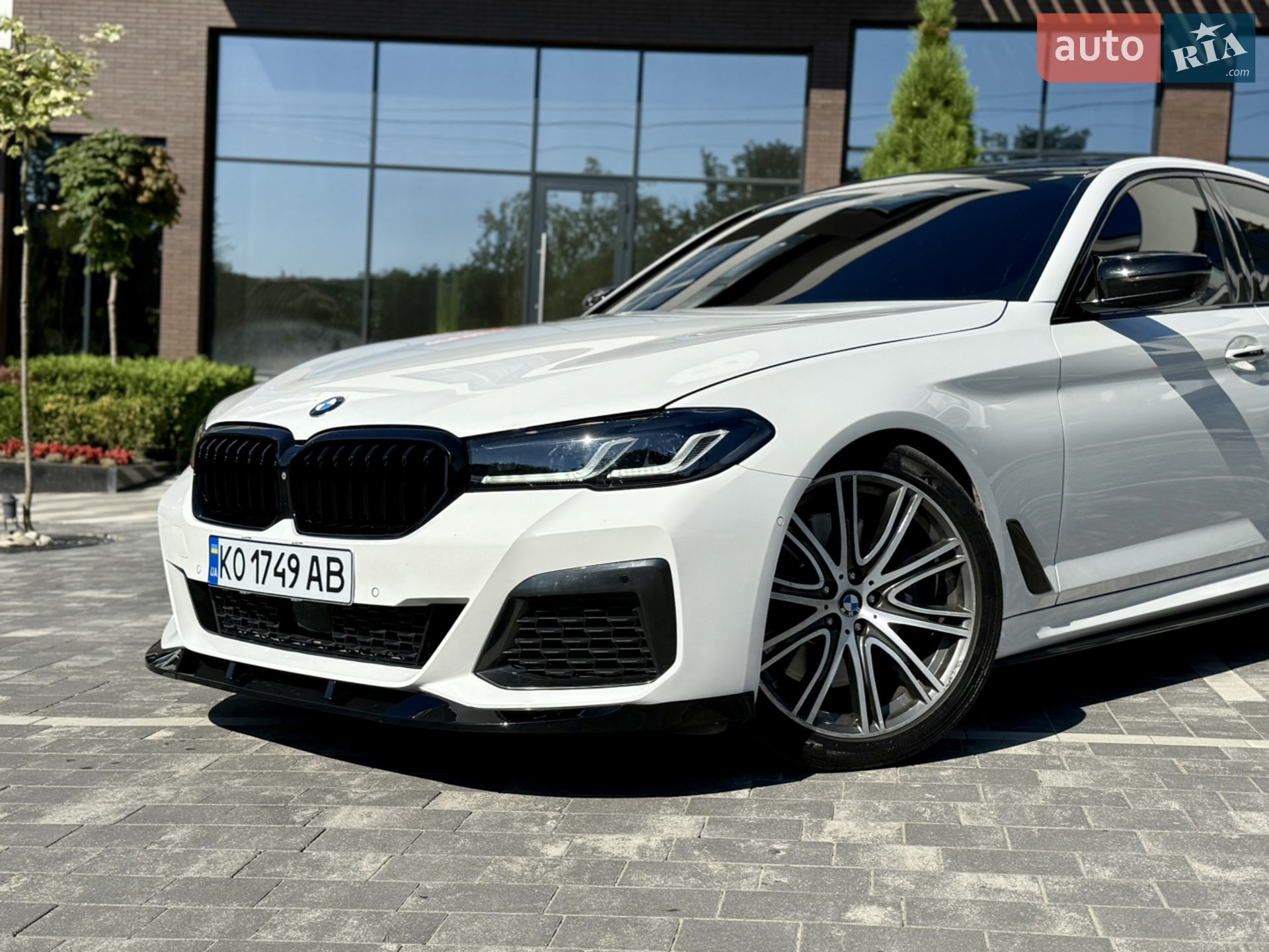 2017 BMW 5er - мініатюра 2