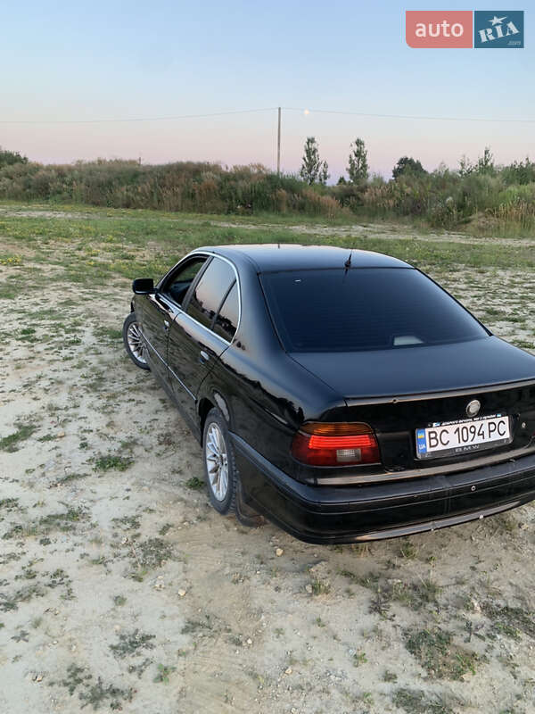 Седан BMW 5 Series 2001 в Львове
