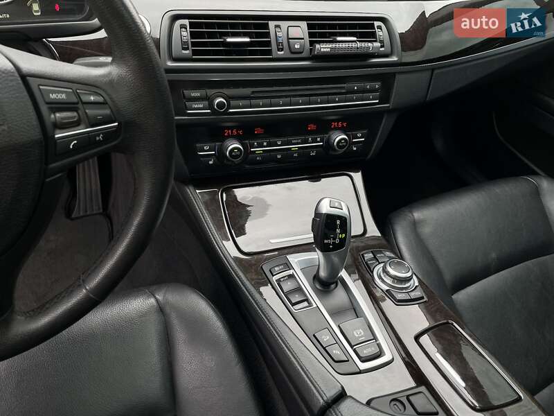 Седан BMW 5 Series 2013 в Львові