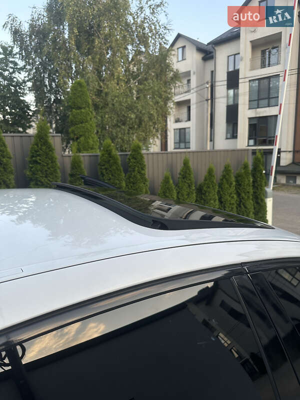 Седан BMW 5 Series 2011 в Черновцах