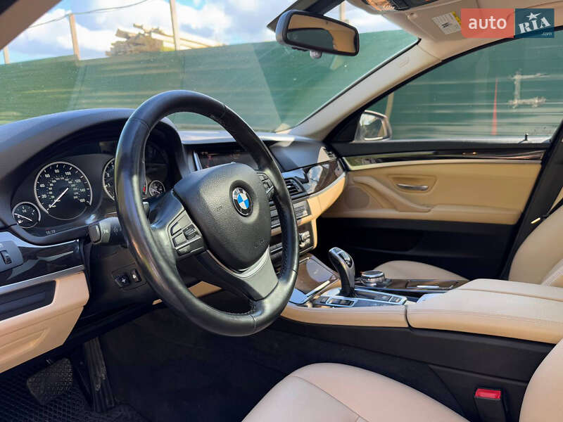 Седан BMW 5 Series 2015 в Киеве