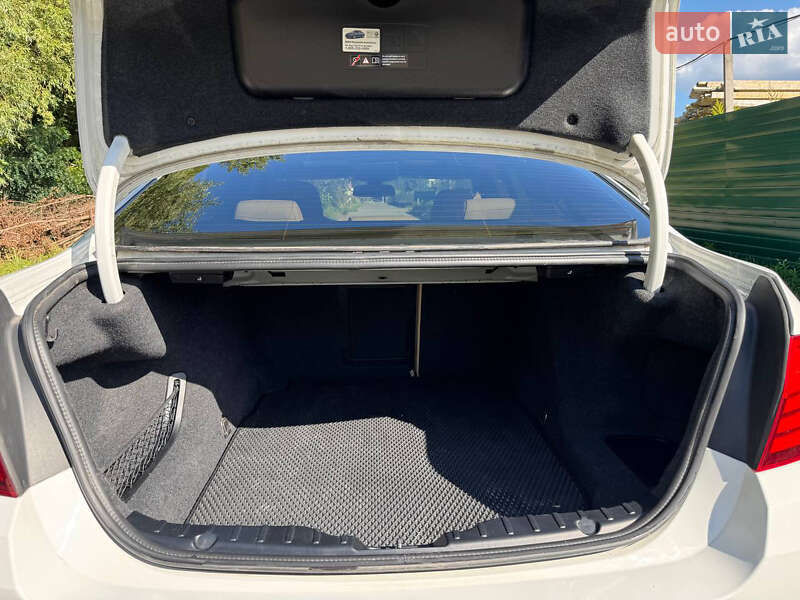 Седан BMW 5 Series 2015 в Киеве