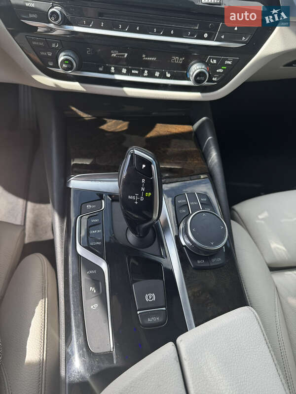 Седан BMW 5 Series 2018 в Львове