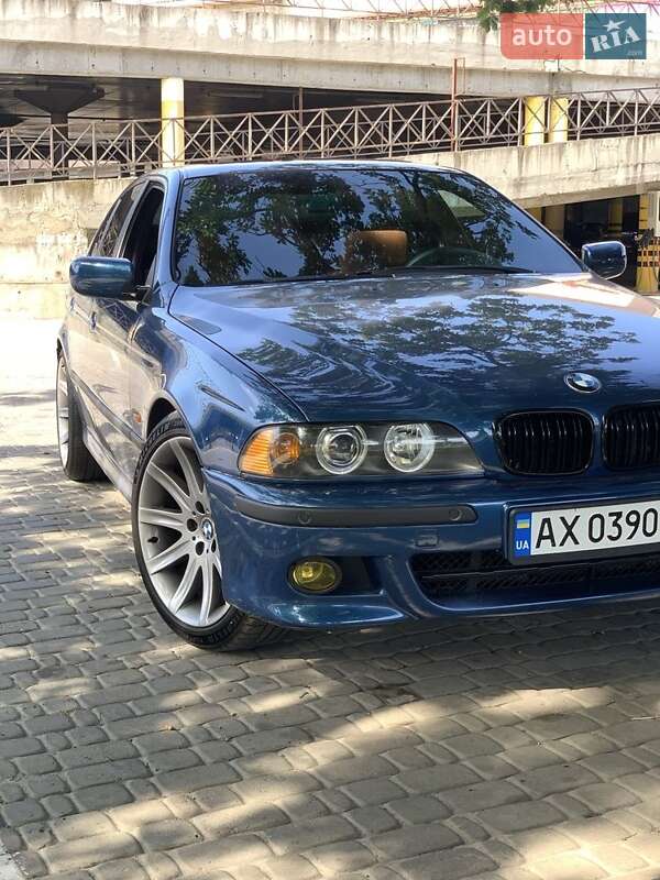 Седан BMW 5 Series 2000 в Харькове