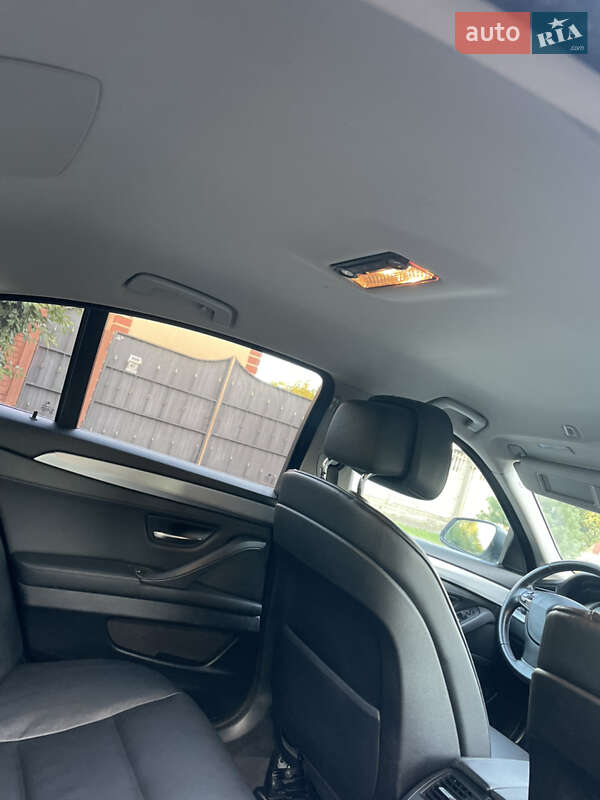 Седан BMW 5 Series 2010 в Луцке