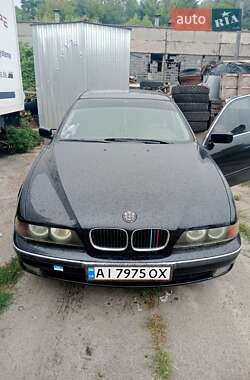 Седан BMW 5 Series 1997 в Вишневом
