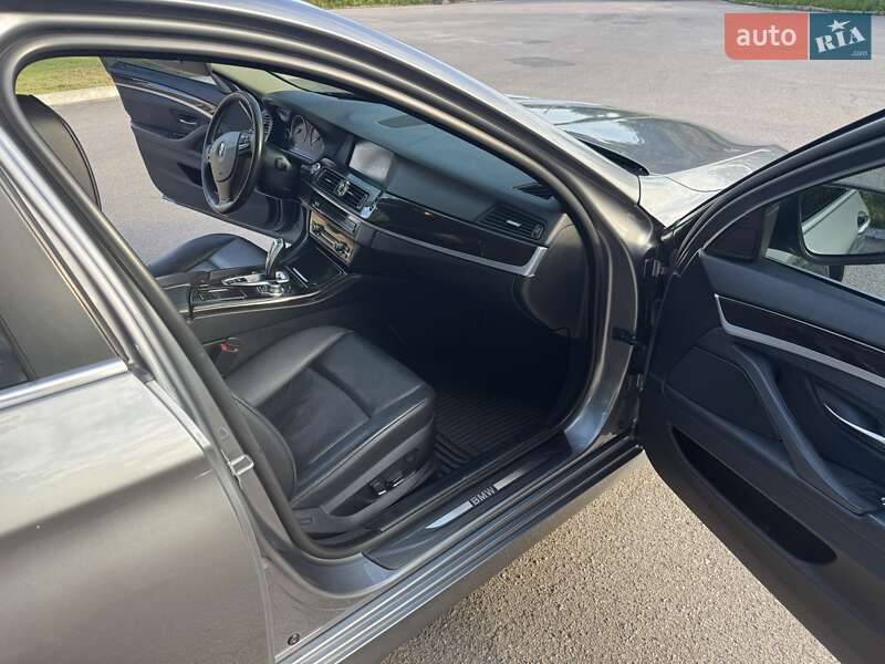 Седан BMW 5 Series 2013 в Хмільнику