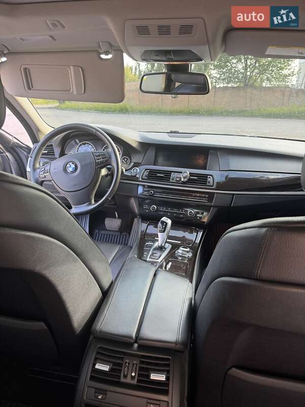 Седан BMW 5 Series 2013 в Хмільнику