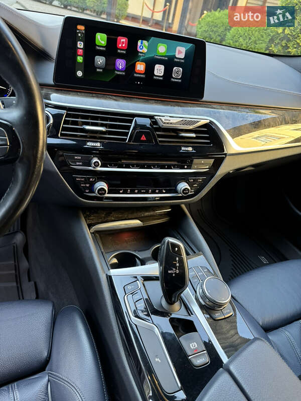 Седан BMW 5 Series 2017 в Черновцах