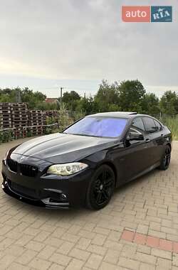 Седан BMW 5 Series 2012 в Сторожинці