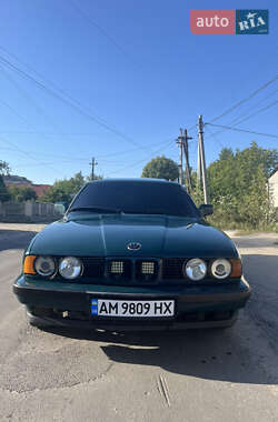 Седан BMW 5 Series 1990 в Коростышеве