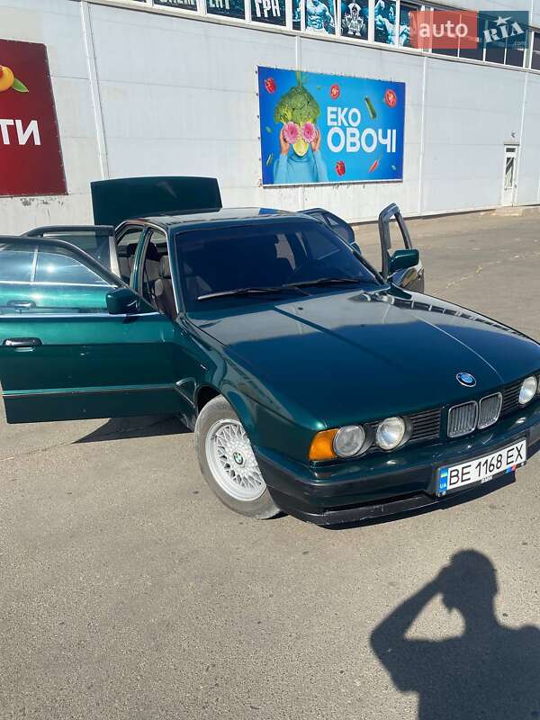 Седан BMW 5 Series 1991 в Николаеве