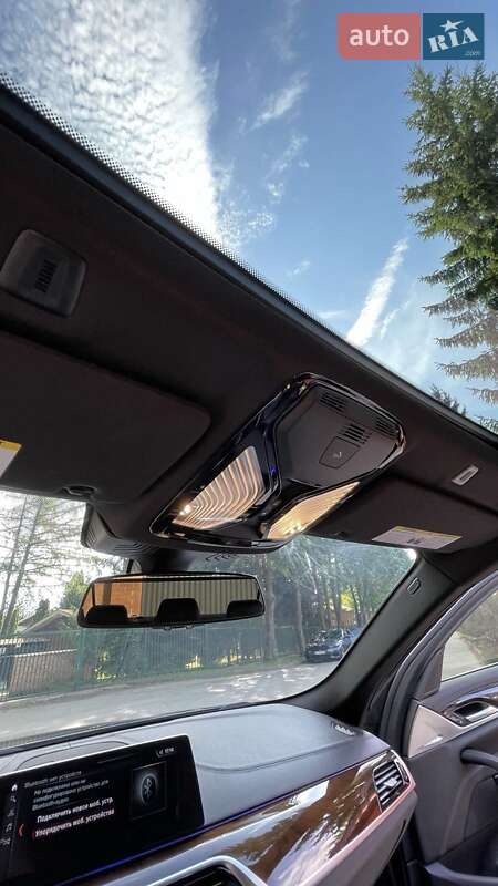 Седан BMW 5 Series 2017 в Львове