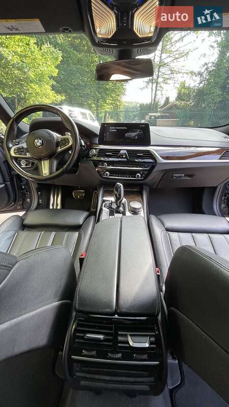 Седан BMW 5 Series 2017 в Львове