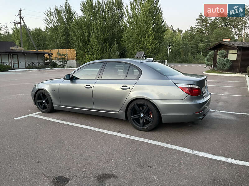 Седан BMW 5 Series 2007 в Житомире