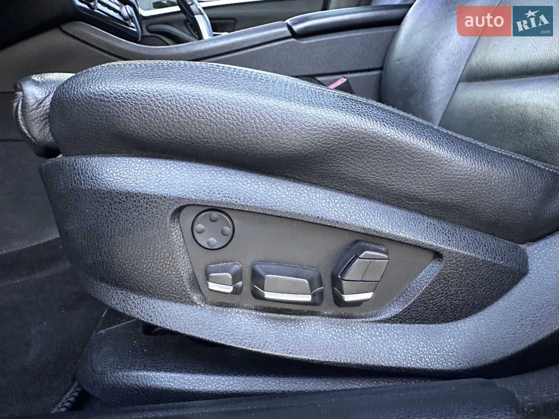 2012 BMW 5er - мініатюра 31