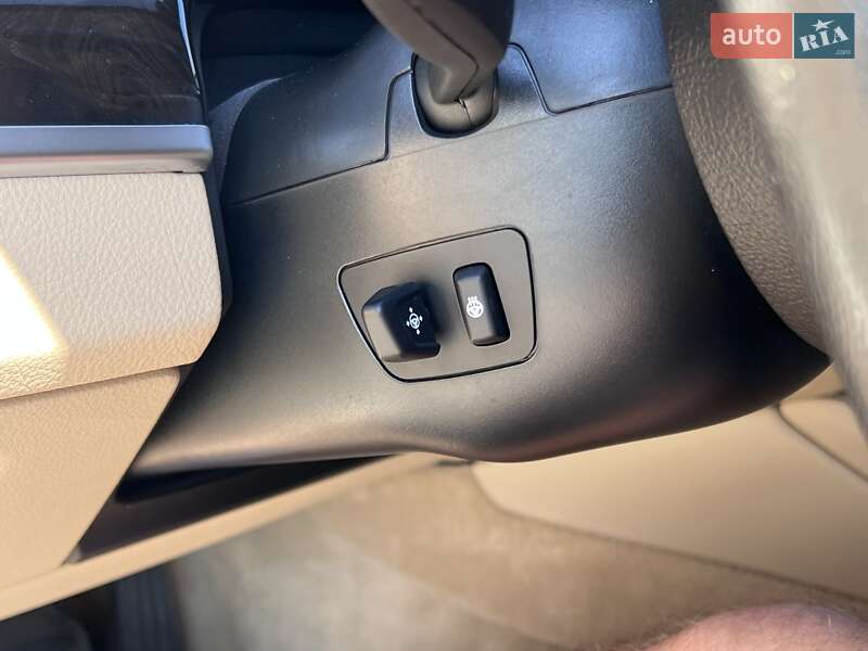 Седан BMW 5 Series 2013 в Нововолинську