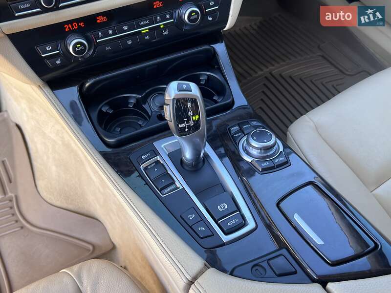 Седан BMW 5 Series 2013 в Нововолинську
