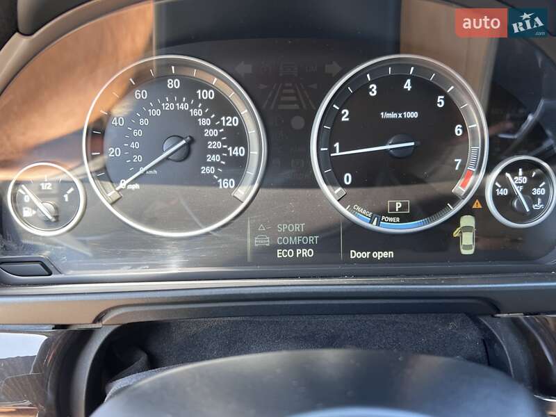 Седан BMW 5 Series 2013 в Нововолинську