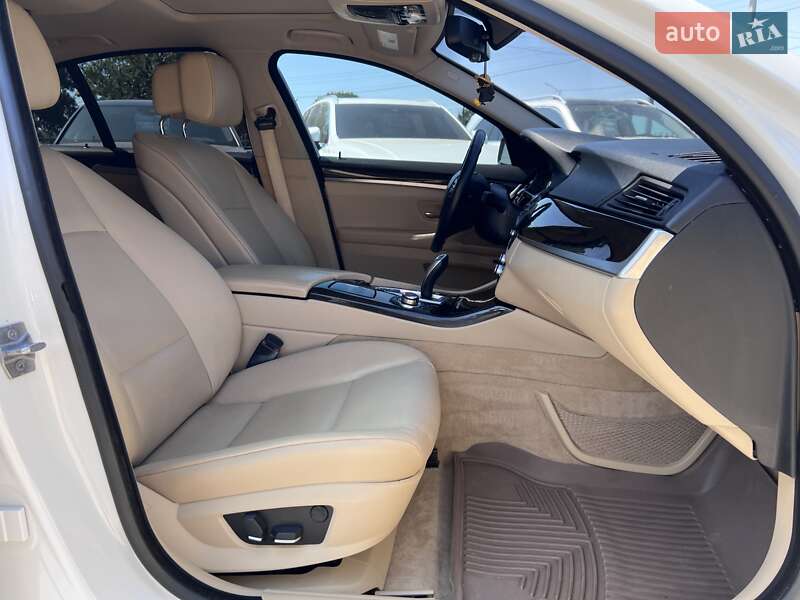 Седан BMW 5 Series 2013 в Нововолинську